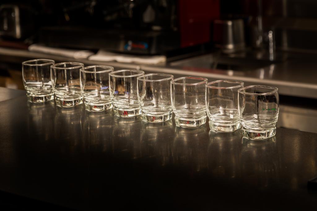 Suites Contempo Mexico City Ngoại thất bức ảnh A row of shot glasses